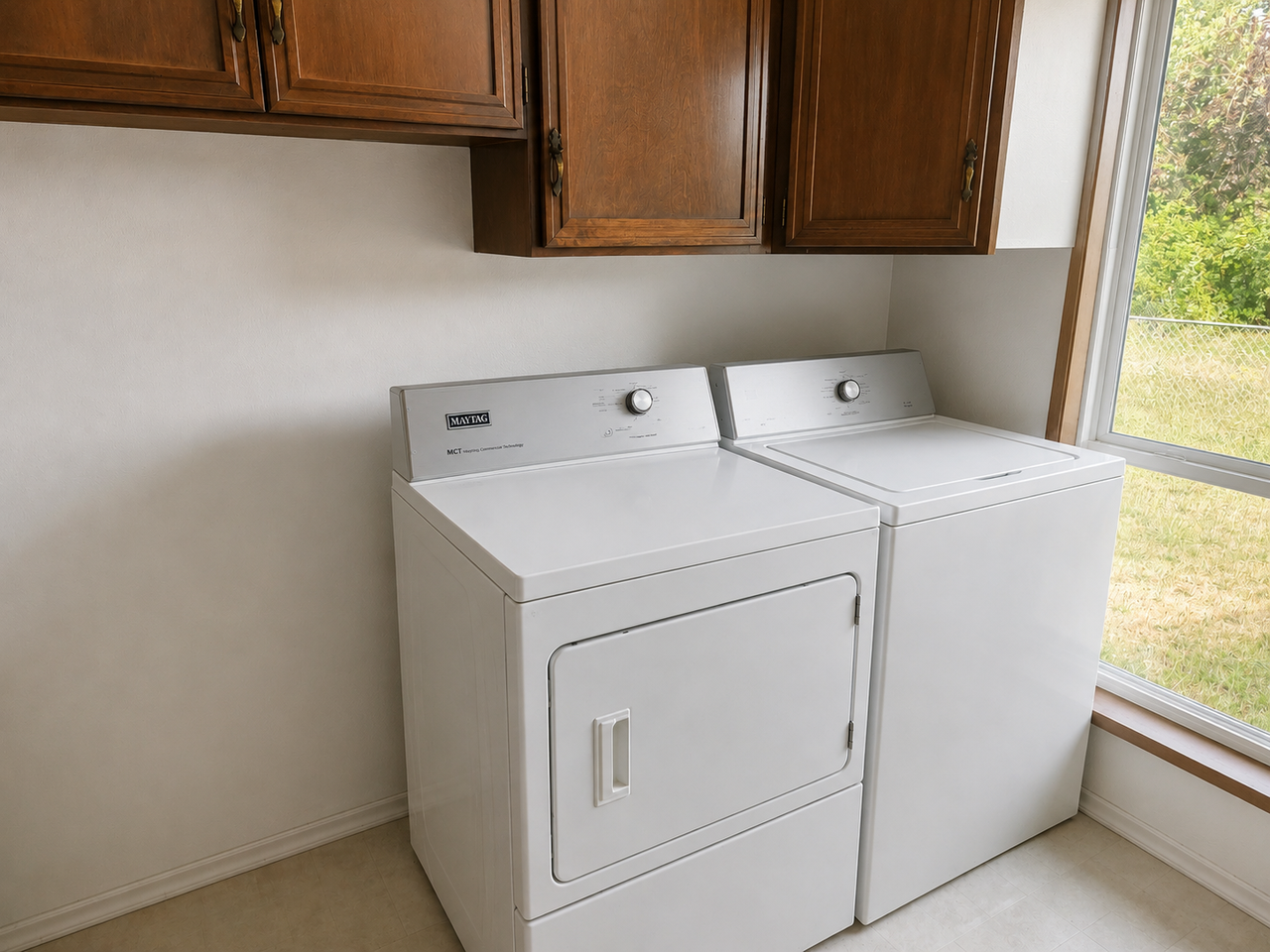 1017 S 88th St #1 - Photo 3 of 28