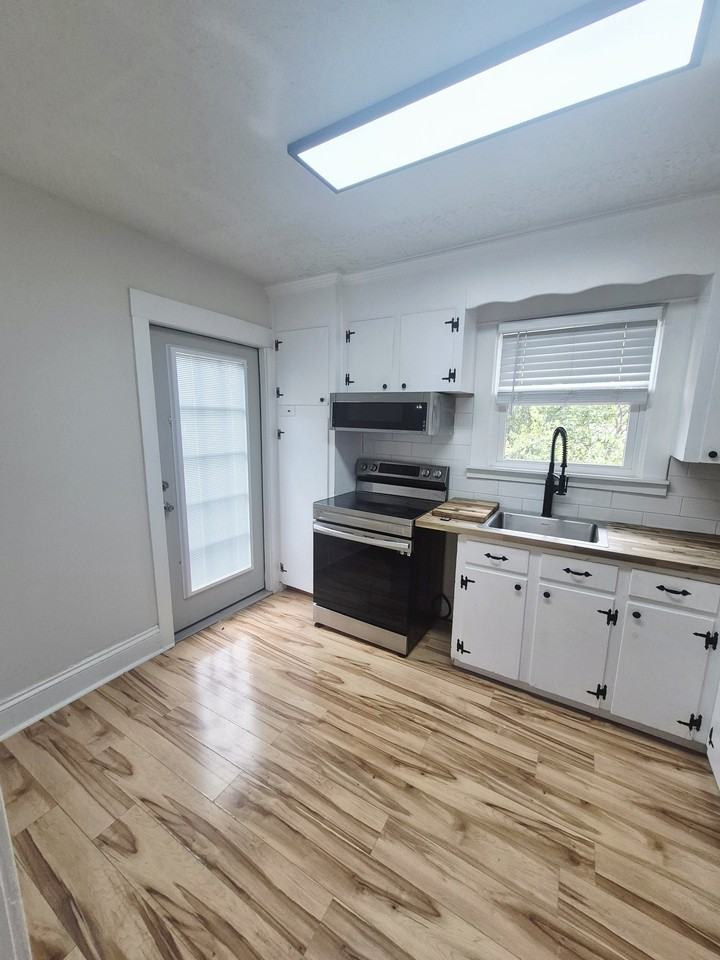 110 Phelps Rd #B - Photo 7 of 26