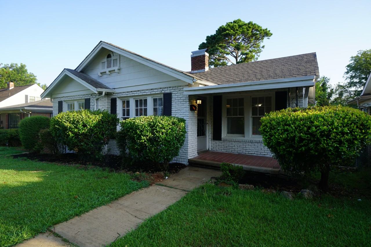 1028 41st Street Ensley #1 - Photo 3 of 32