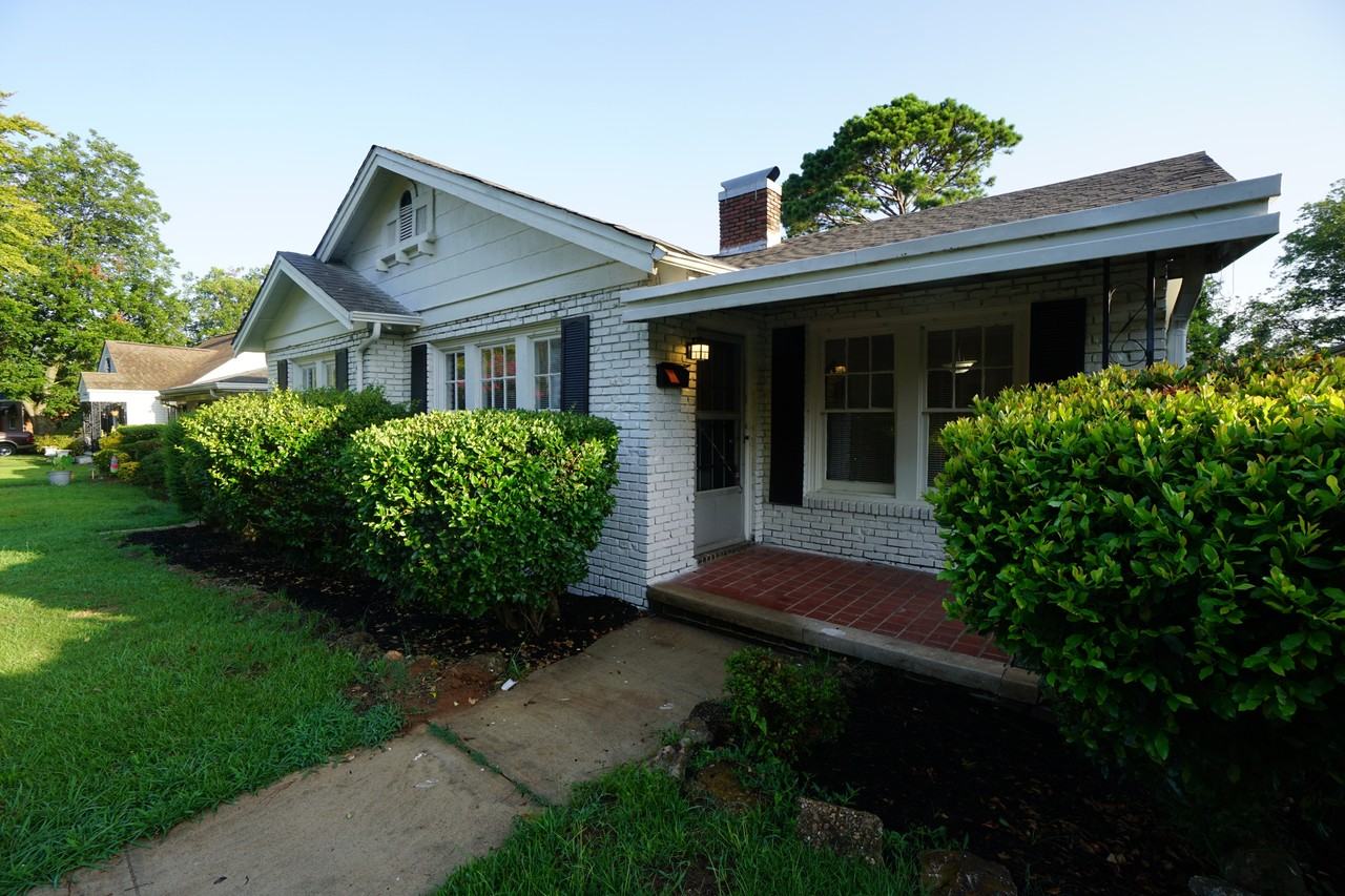 1028 41st Street Ensley #1 - Photo 4 of 32