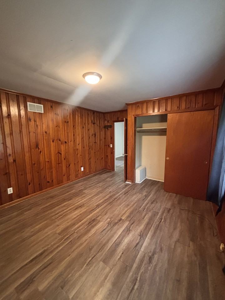 210 N Edgewood Dr - Photo 6 of 13