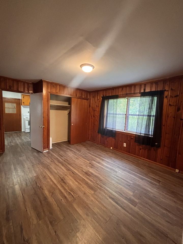 210 N Edgewood Dr - Photo 7 of 13