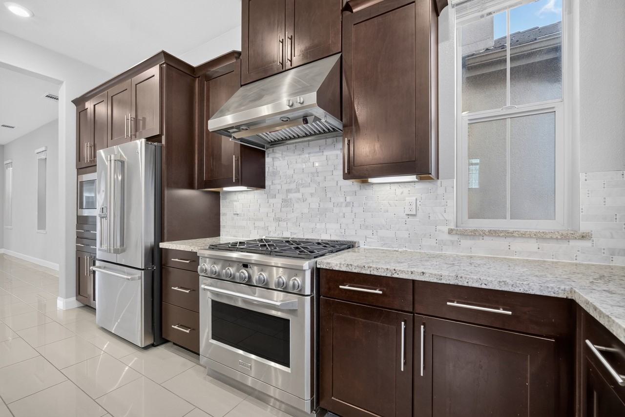 1606 Hidden Creek Ln #1 - Photo 5 of 10