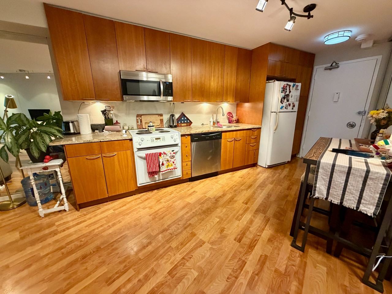 300 N State St - 1Unit 3710 #1 - Photo 6 of 11