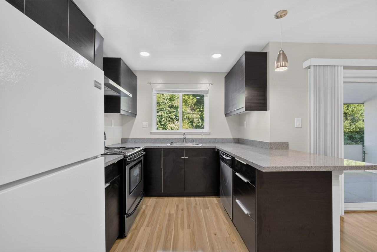 1815 Ednamary Way #F - Photo 3 of 10