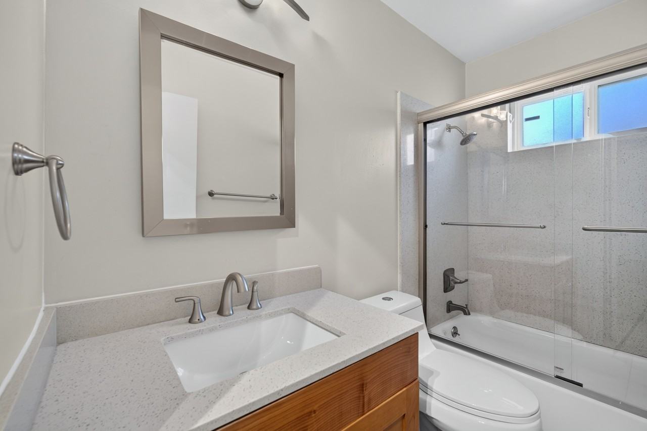 1815 Ednamary Way #F - Photo 4 of 10