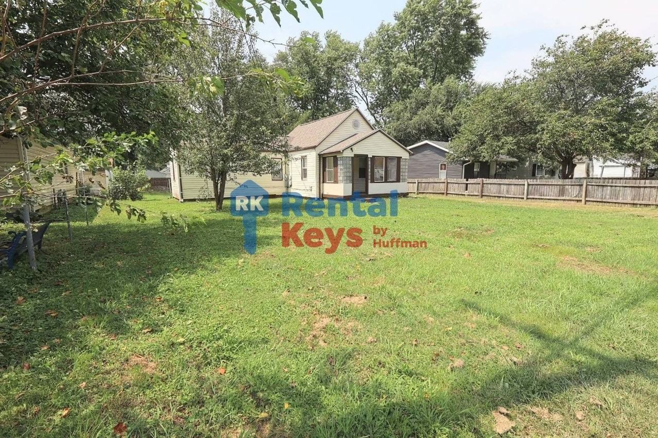 1931 S Red Bank Rd - Photo 2 of 17