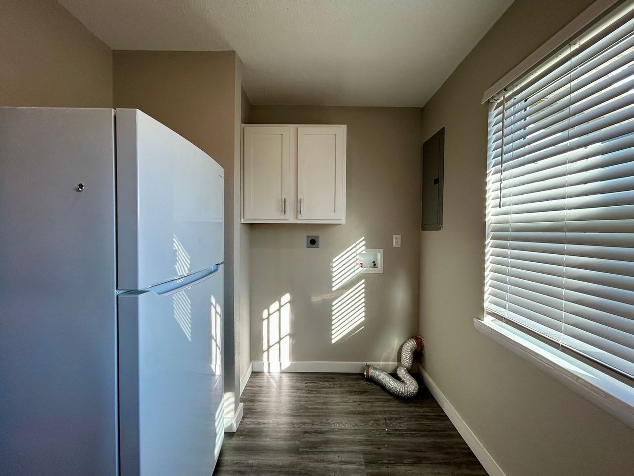 634 N 6th St - Photo 7 of 11