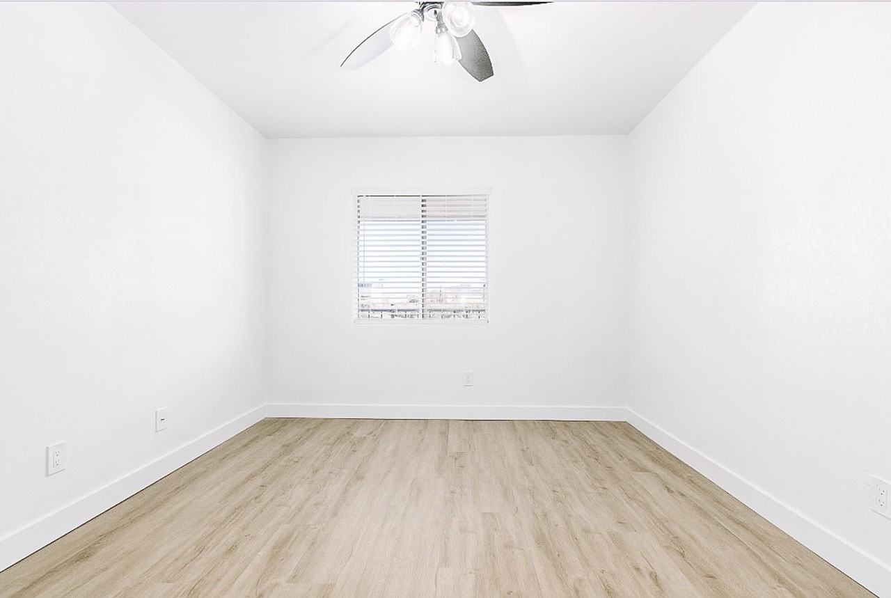 Newly Renovated 1 & 2 Bedroom homes with Modern Finishes - Photo 4 of 23