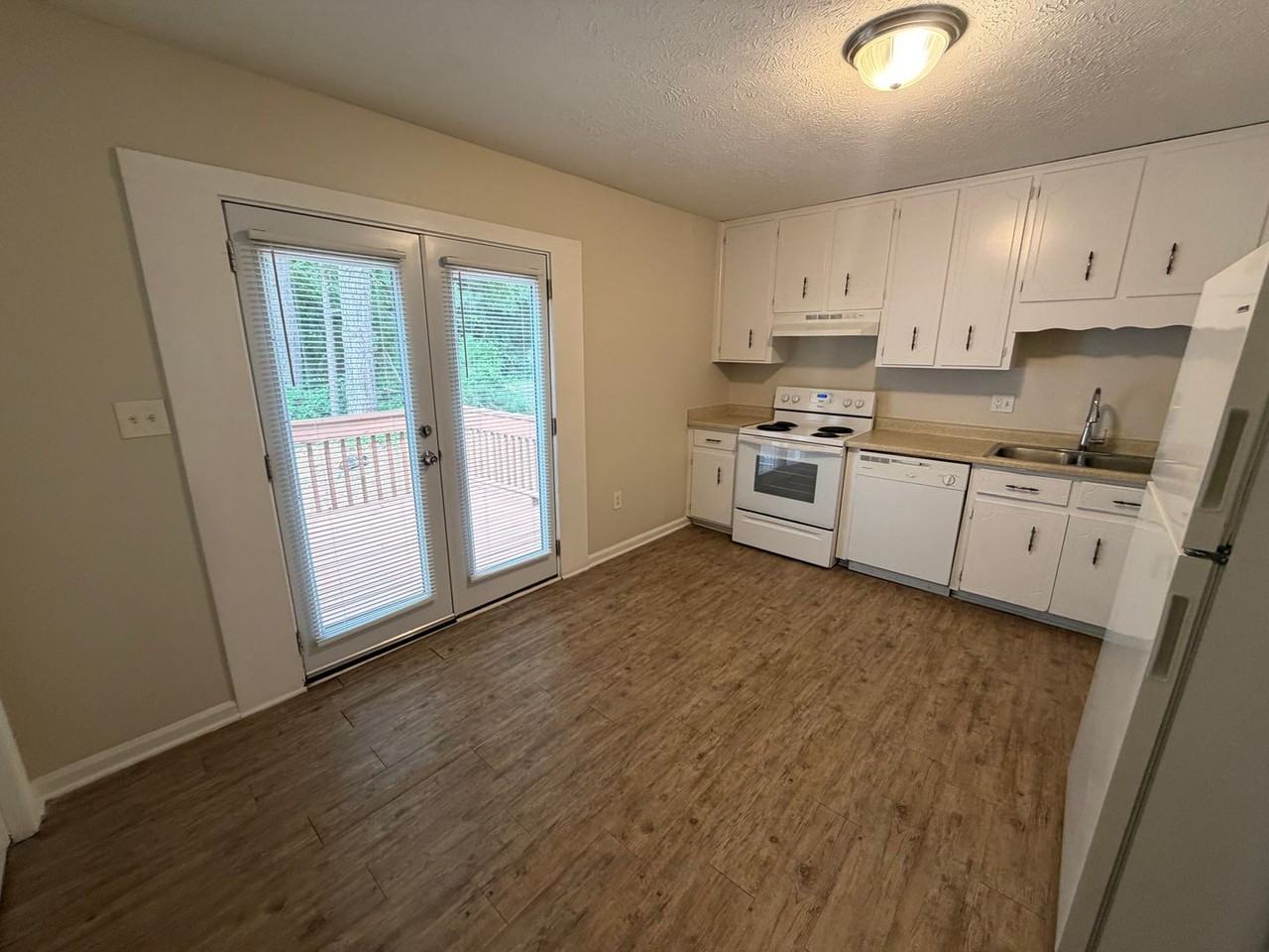 110 Chalfont-^..^ - Photo 6 of 28