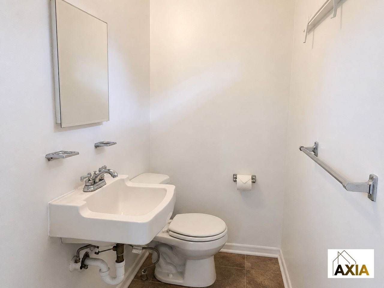 205 S 39th St - Photo 7 of 13