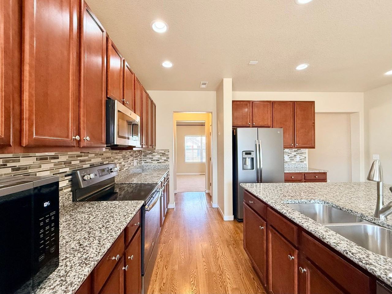 6531 Wexford Dr - Photo 7 of 50