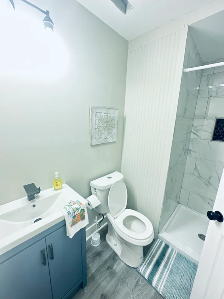 205 W Morgan St - Photo 4 of 10
