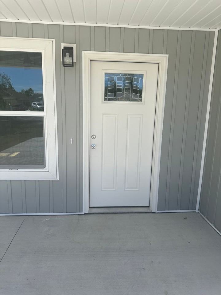 7209 Lake Suzzanne Ln - Photo 2 of 22