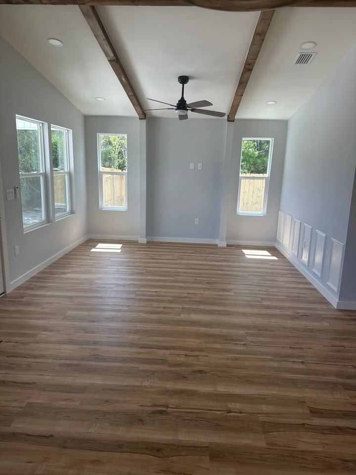 7209 Lake Suzzanne Ln - Photo 3 of 22