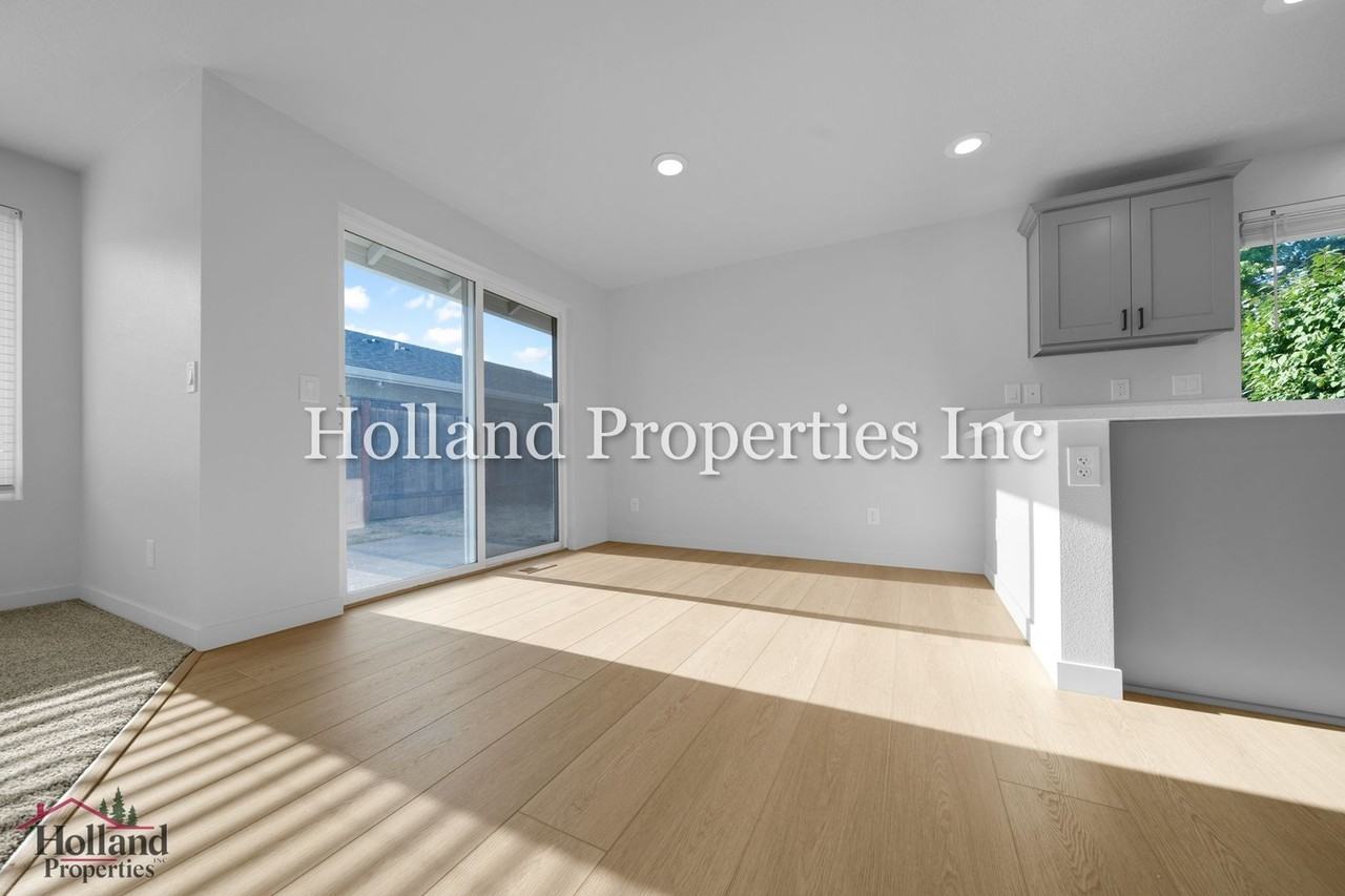 9055 Sw Sagert St - Photo 4 of 24