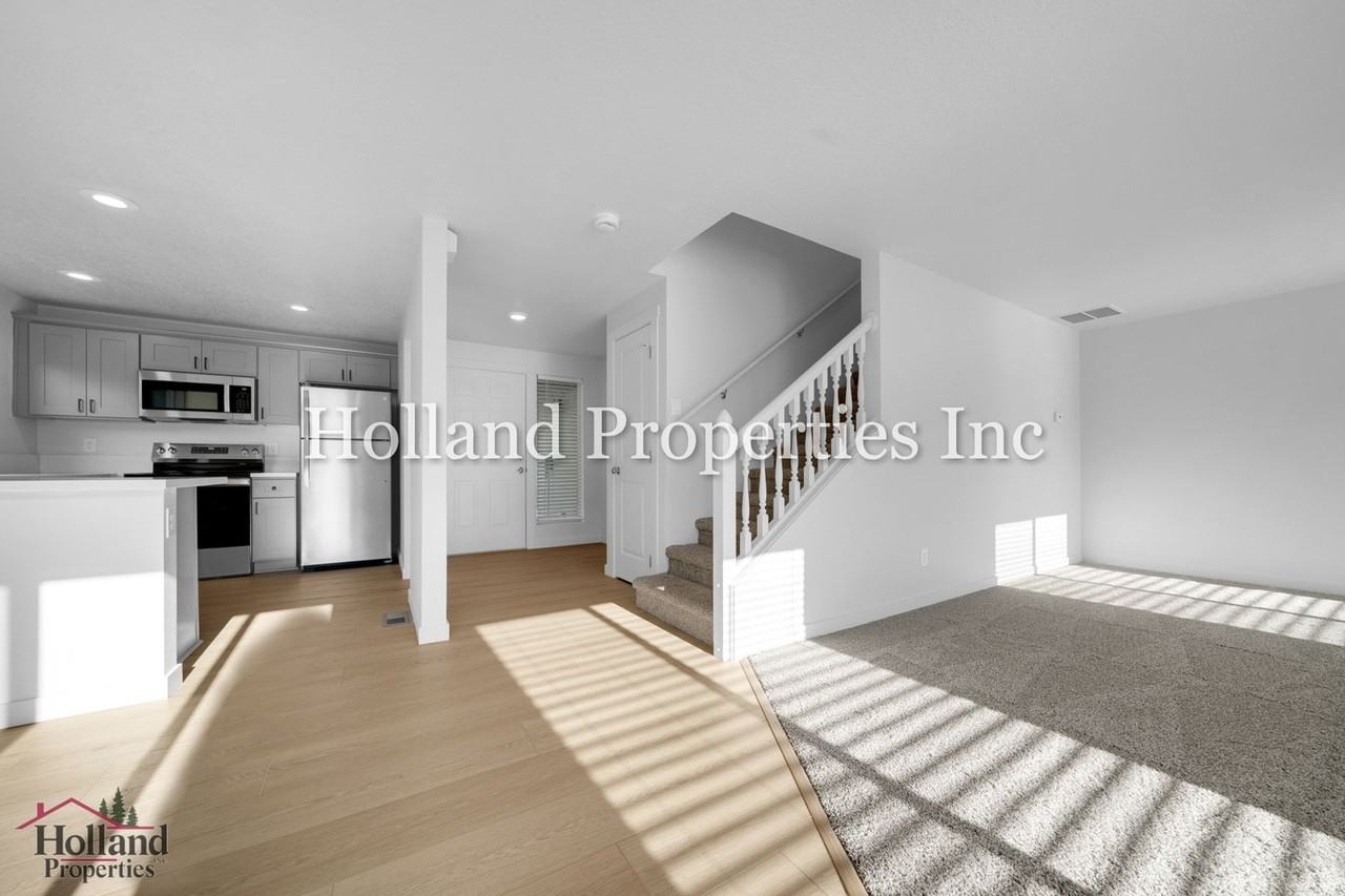 9055 Sw Sagert St - Photo 5 of 24