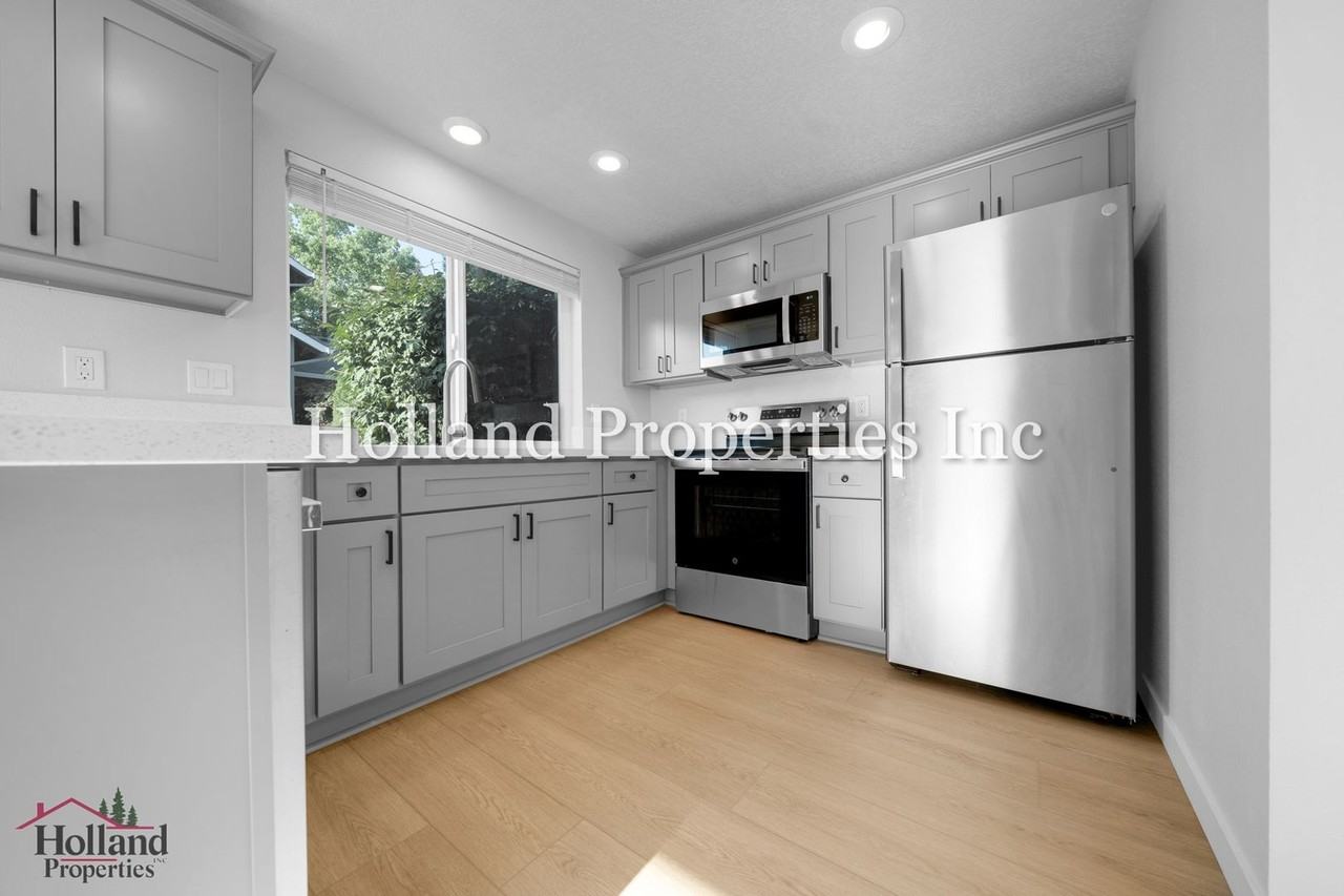 9055 Sw Sagert St - Photo 7 of 24