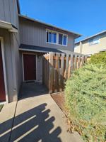 featured image of 1822 Ne Fairview Ave