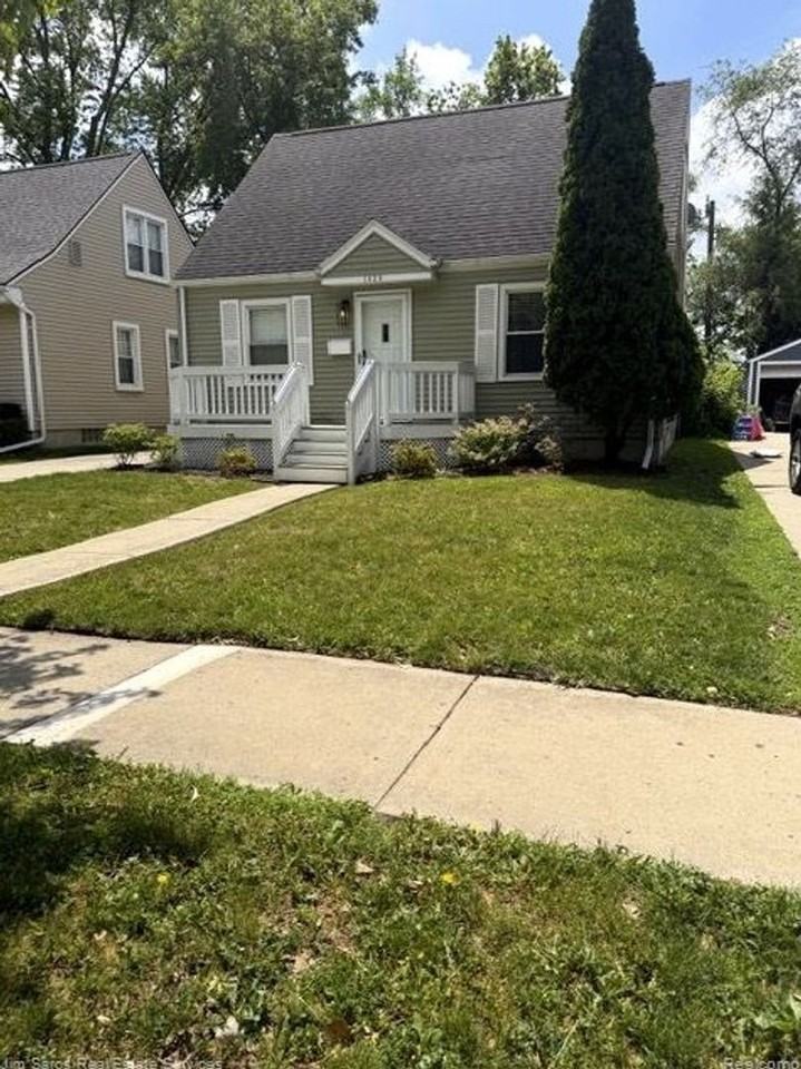 1424 Chapin Ave - Photo 2 of 15