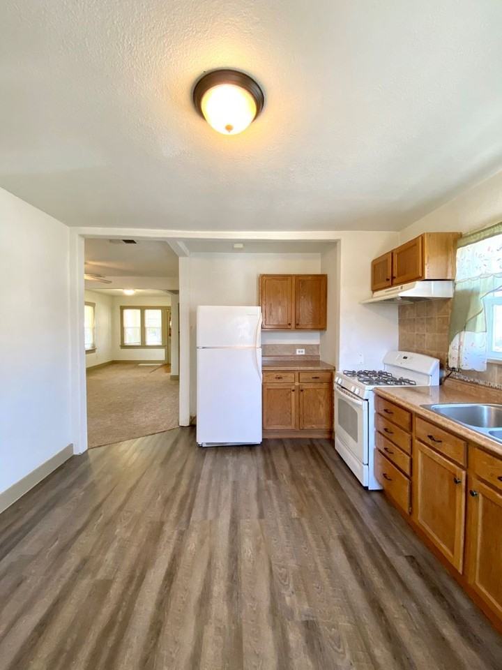 15 Swope Ave - Photo 5 of 28