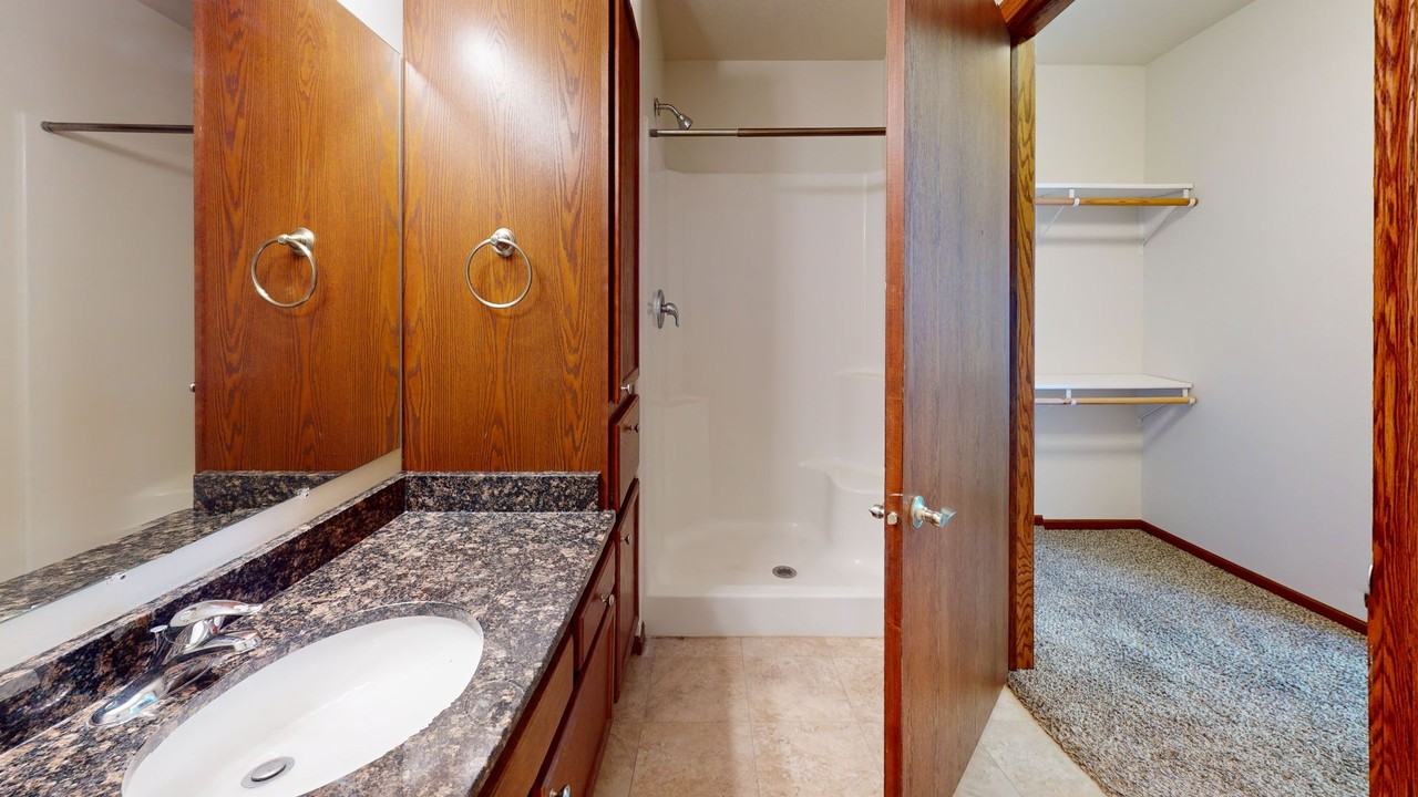 2208 33rd St NW - Photo 6 of 11