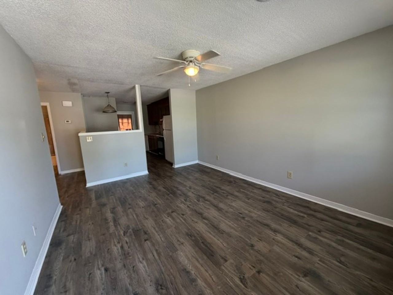 165 Eastview Ave Nw - Photo 3 of 11