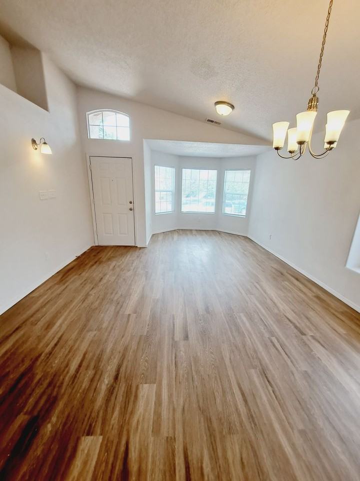 2811 Desert Sage Ave Sw - Photo 4 of 35