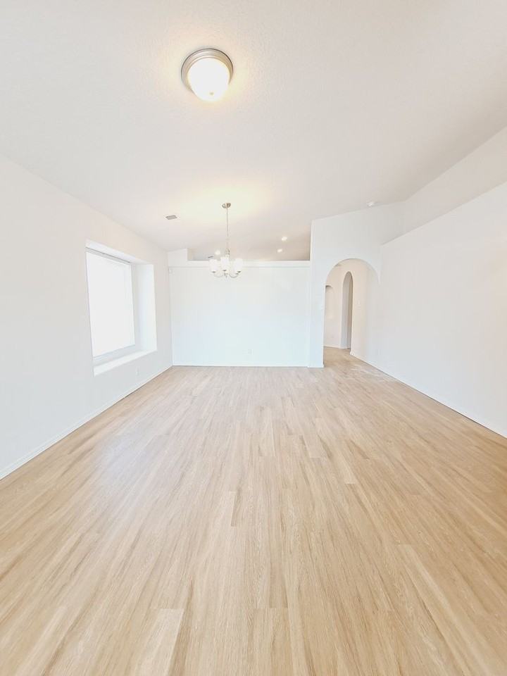2811 Desert Sage Ave Sw - Photo 5 of 35