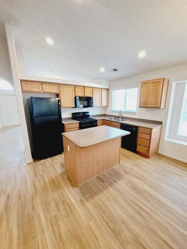 2811 Desert Sage Ave Sw - Photo 6 of 36