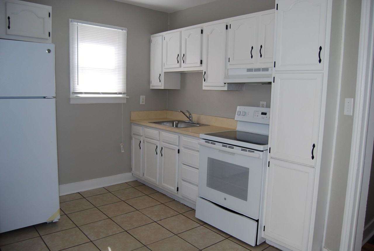 868 Clarks Ln - Photo 5 of 17