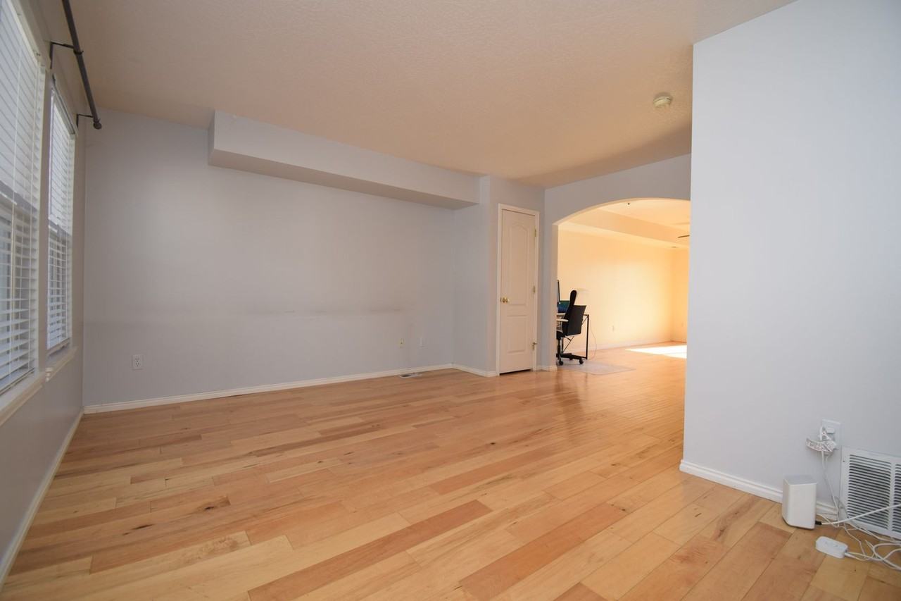 874 E Forest Park Ct - Photo 3 of 13
