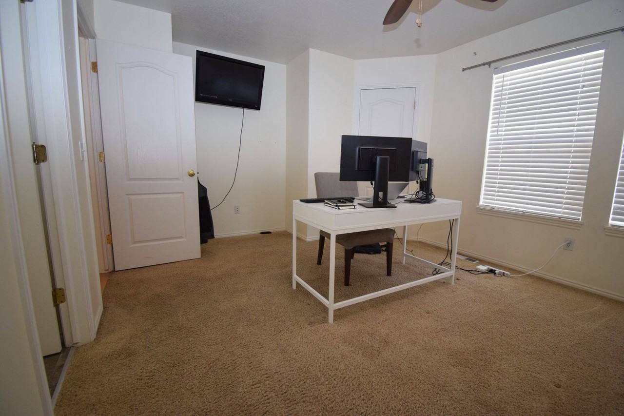 874 E Forest Park Ct - Photo 7 of 13