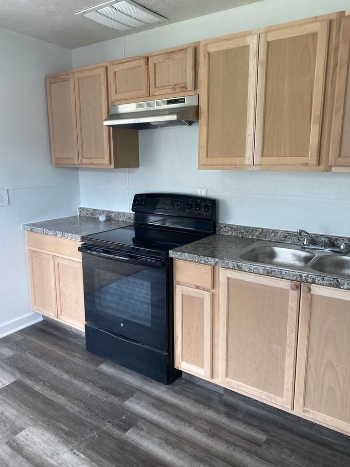 8505 Jasper Ave - Photo 2 of 7