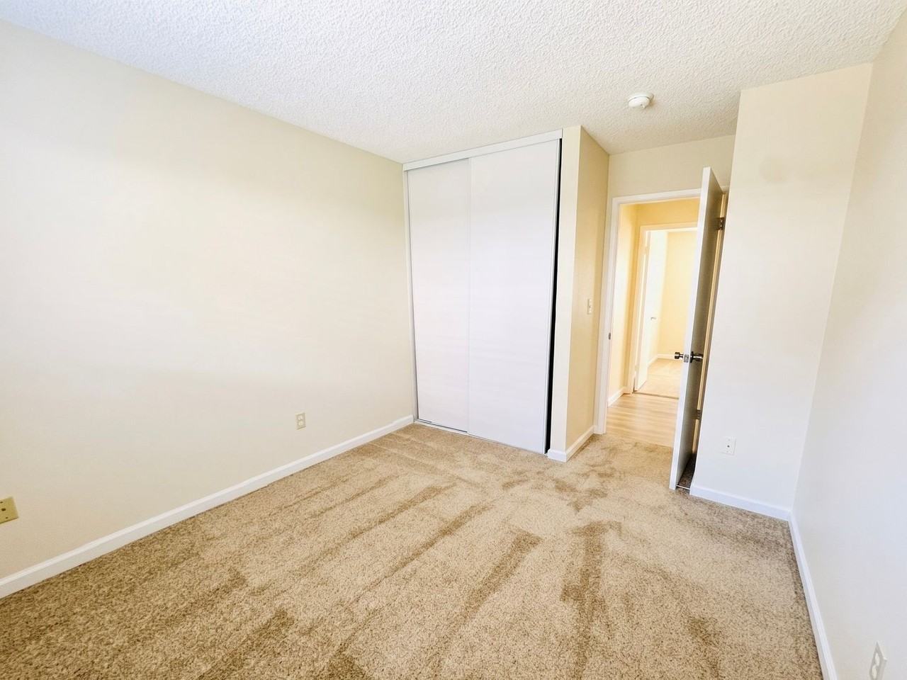 942 Marie Ave - Photo 7 of 14