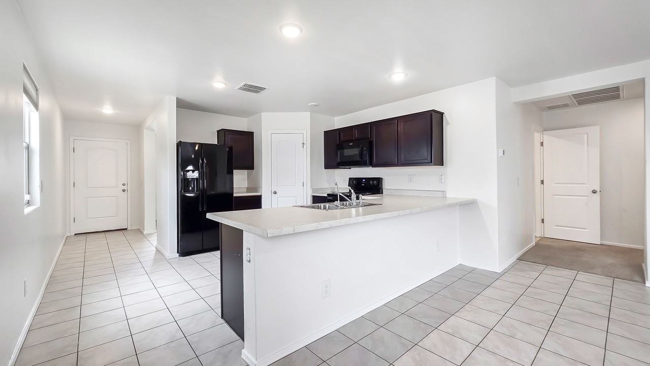 8562 S 253rd Ave - Photo 6 of 20