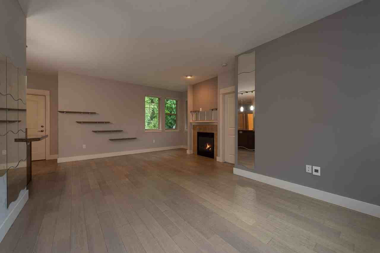 8535 Avondale Rd Ne #A201 - Photo 4 of 16