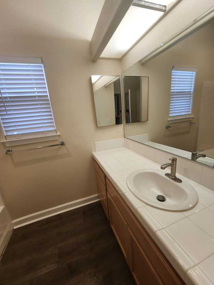 521 Adina Way - Photo 6 of 20