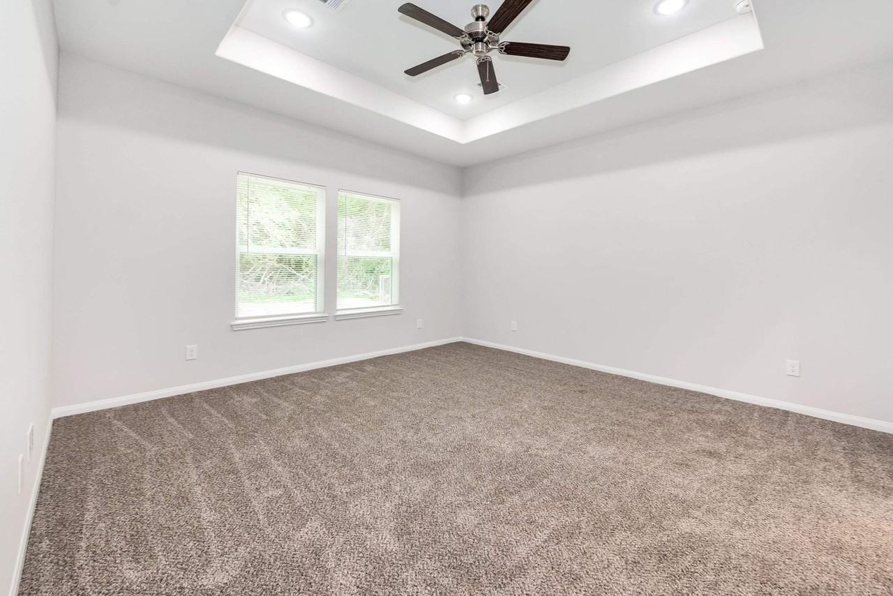 1206 Denison Ave - Photo 7 of 20