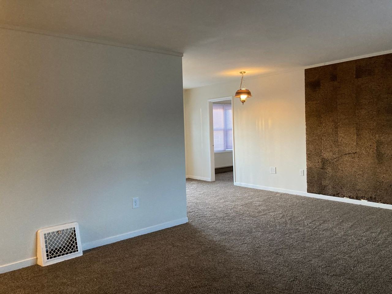 319 Douglass Ave - Photo 2 of 28