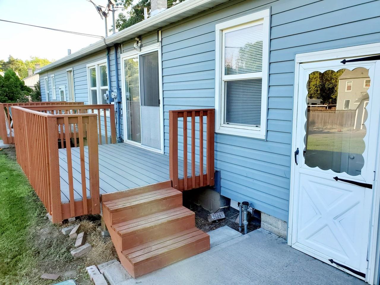319 Douglass Ave - Photo 4 of 28