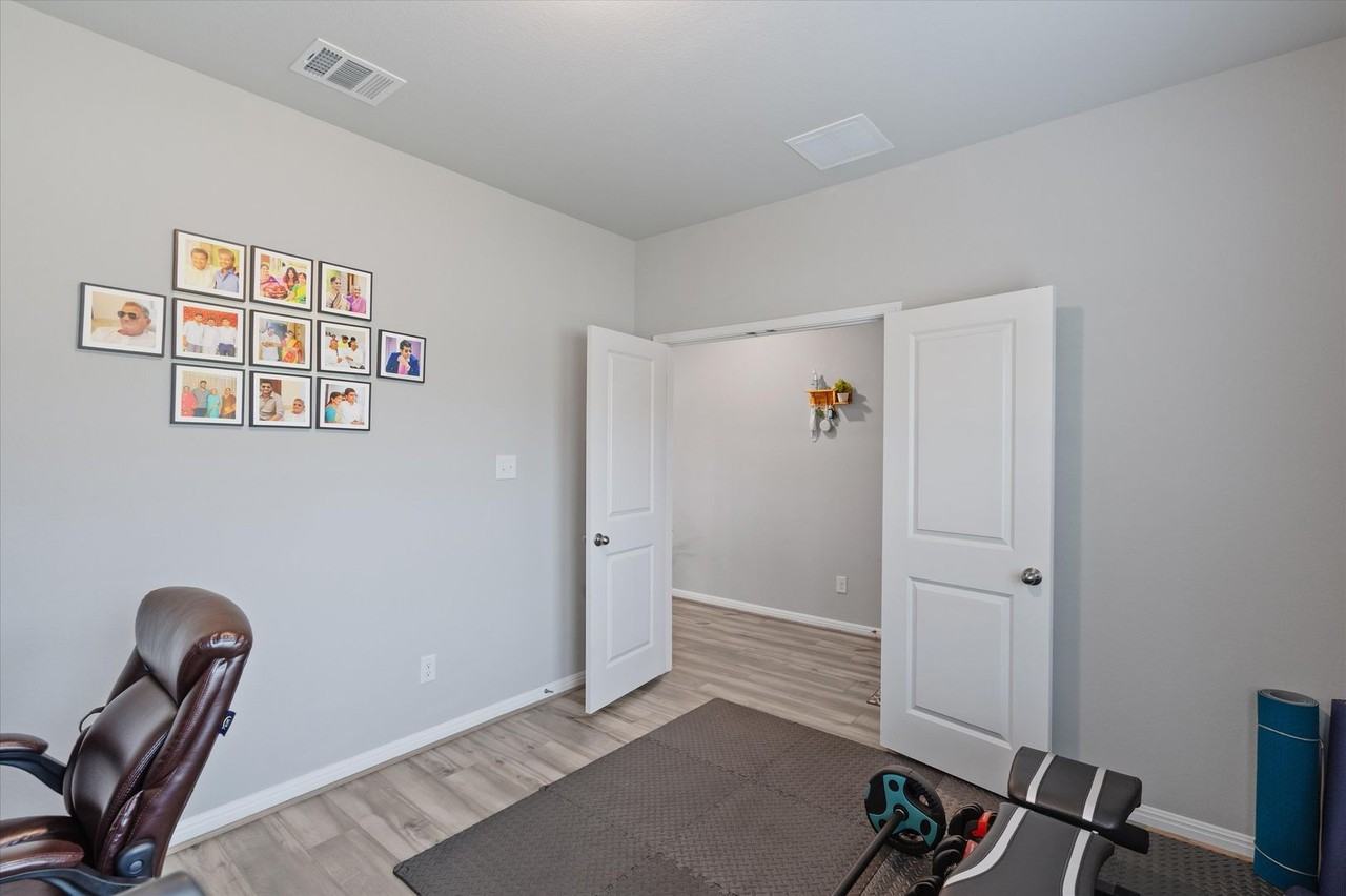 17117 Orinda Ln - Photo 5 of 30