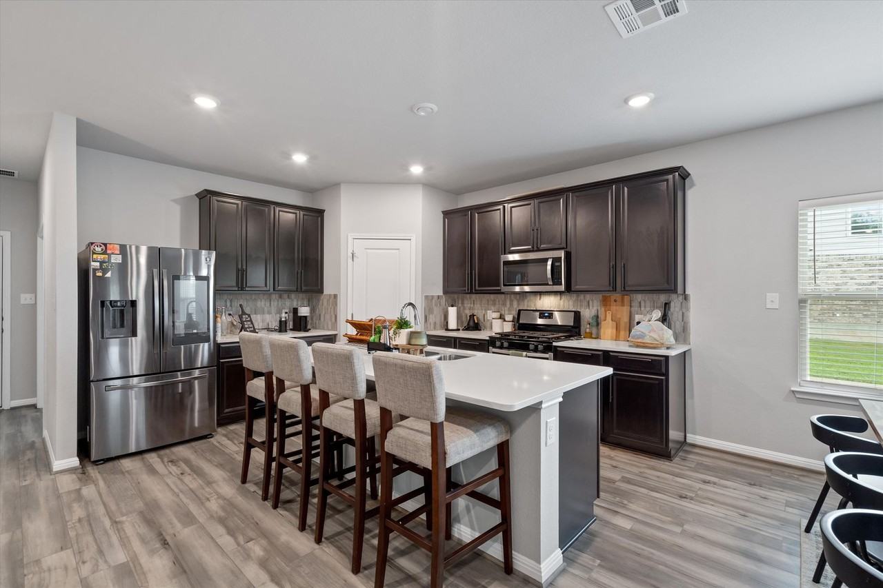 17117 Orinda Ln - Photo 6 of 30