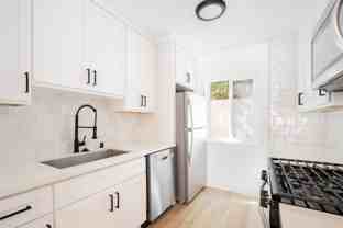 748 N Hudson Avenue - Photo 1 of 1