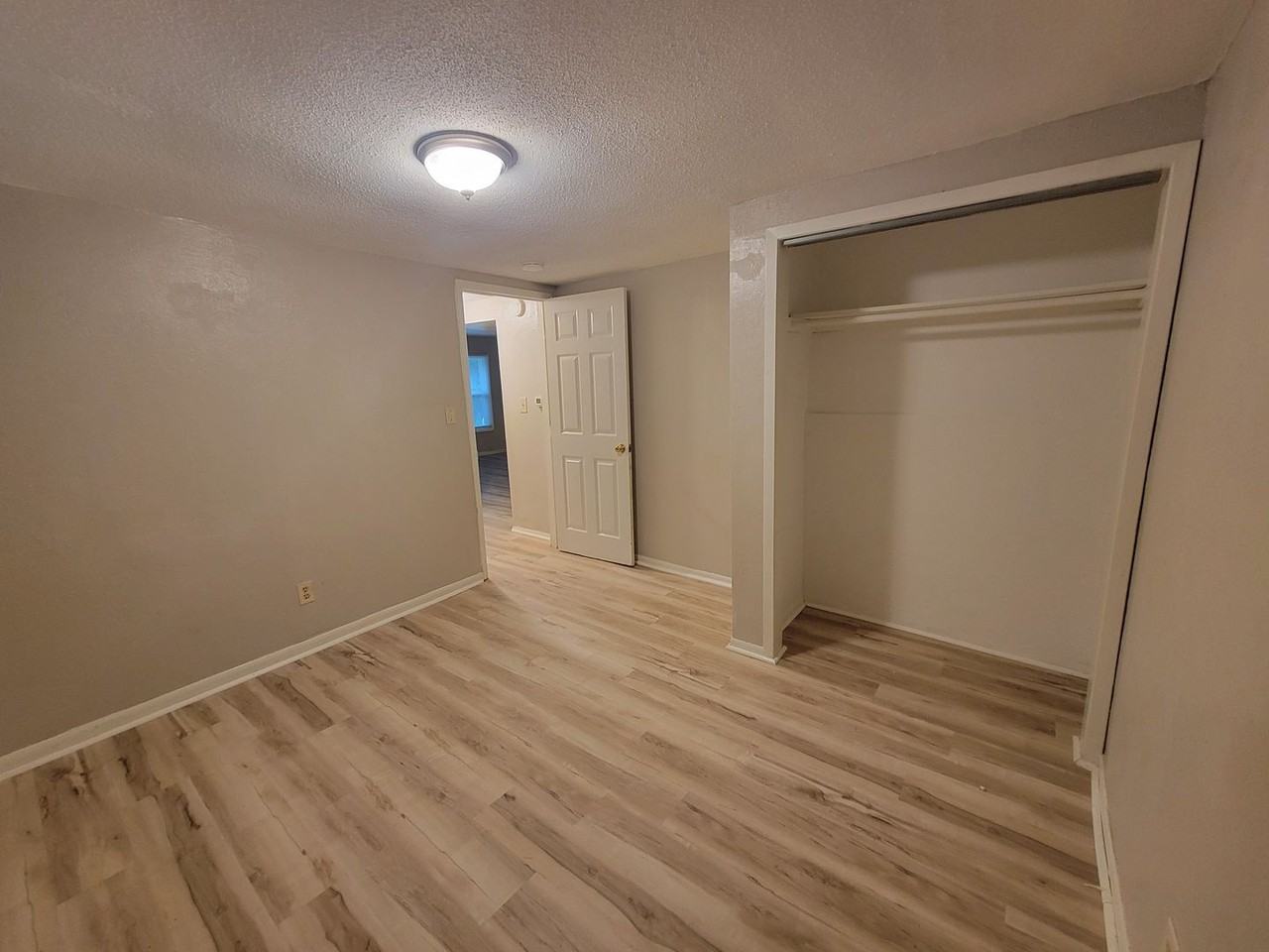 156 Maywood Avenue - Photo 5 of 14
