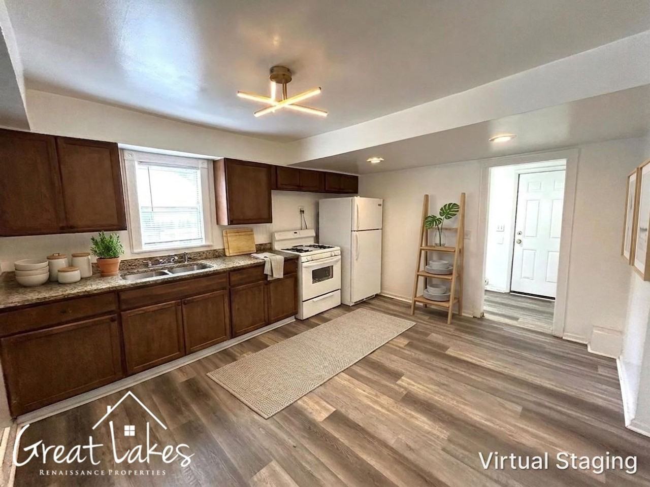 23503 Bolam Ave - Photo 3 of 12