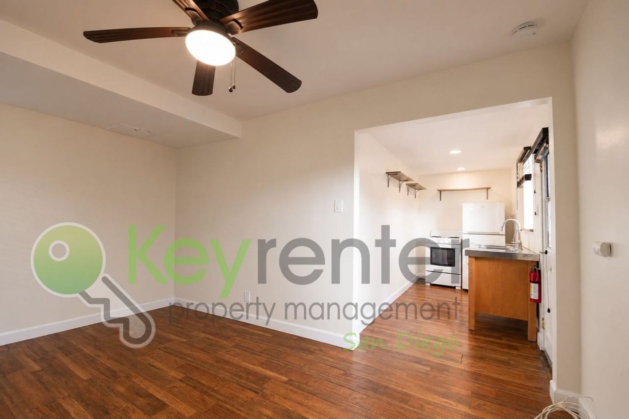 620A N Nevada St - Photo 2 of 18