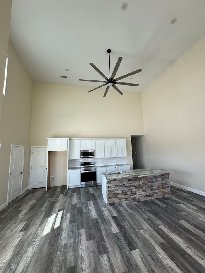 1312 Johnson Bend Rd #2 - Photo 4 of 22
