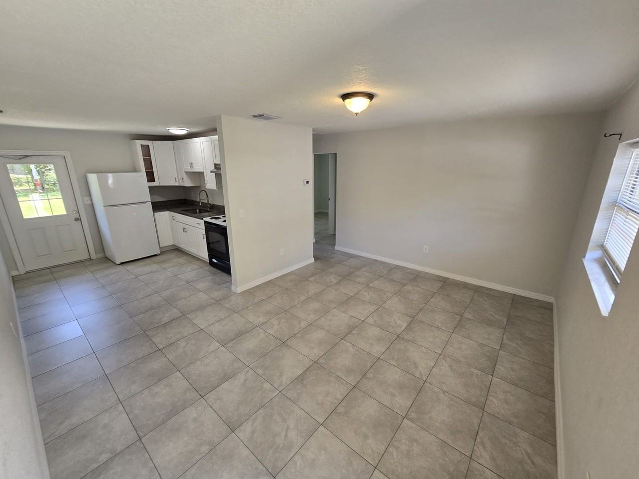 4003 Avenue I - Photo 2 of 9