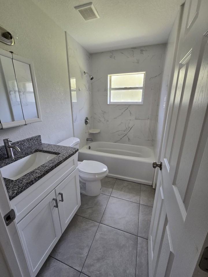 4003 Avenue I - Photo 5 of 9